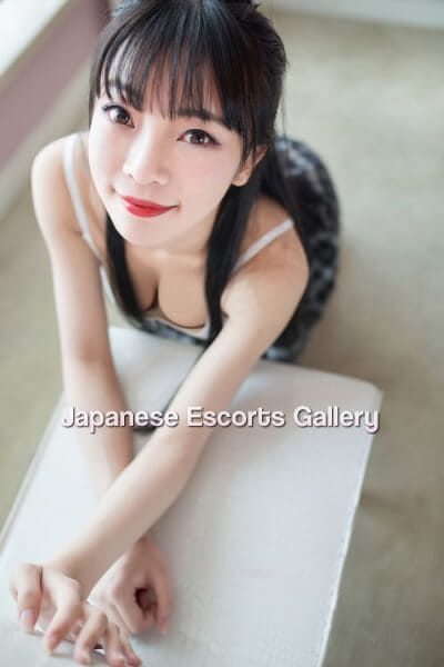 Vivi Small Teen Asian Escort