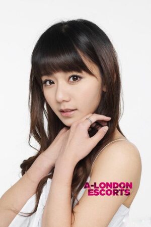 Suny Small Young London Escort