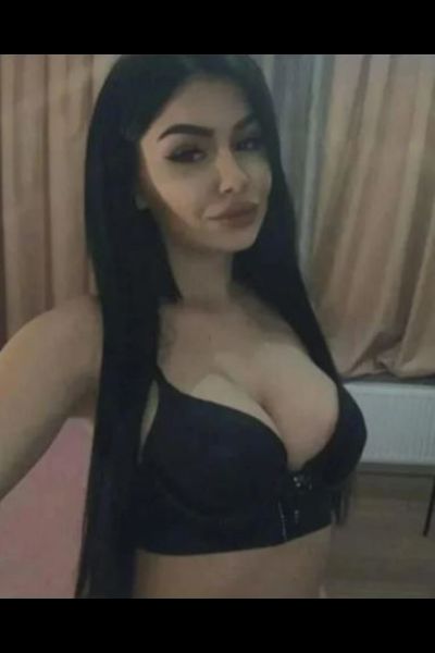 dark haired Bristol Escort