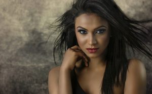 Sexy tanned escort