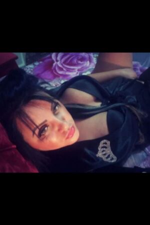 Kelly London Latina Escort in black underwear