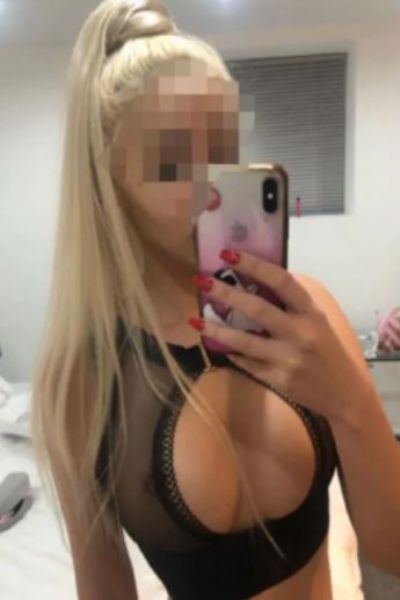 Blonde independent Portsmouth escort