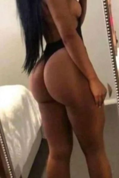 Independent Walsall escort with a nice round ass