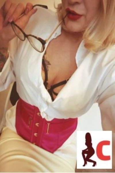 sexy librarian Aberdeen escort
