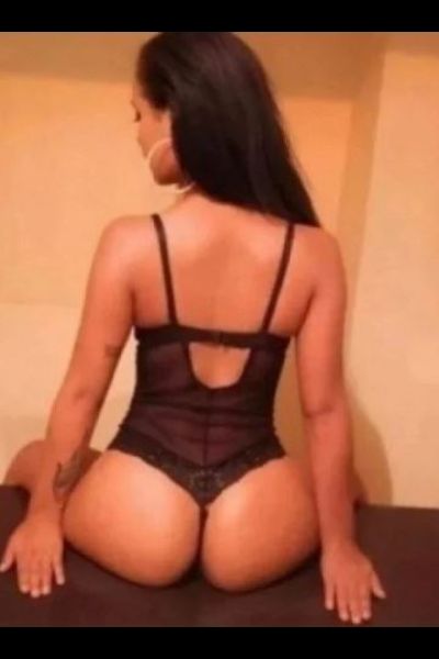 fine figured Carmarthenshire Escort in black thong outfit