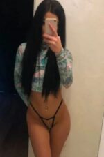 young attractive Dundee escort takes a selfie