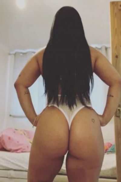 full figure Doncaster companion with heart tattoo on her ass