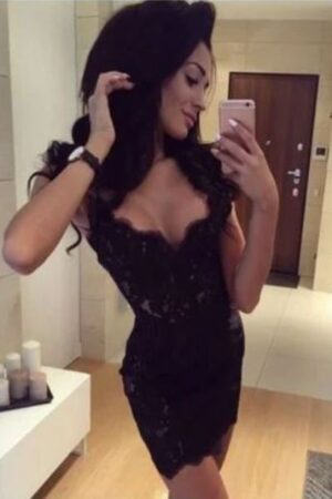 lovely figured Aberdeen escort