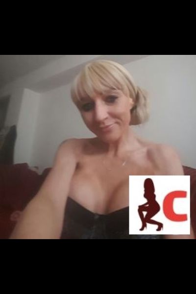 blonde Swansea companion selfie