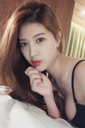 Gerel Oriental Escort in black lingerie