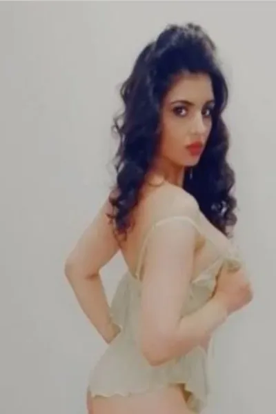 Elya Castle Douglas Escort