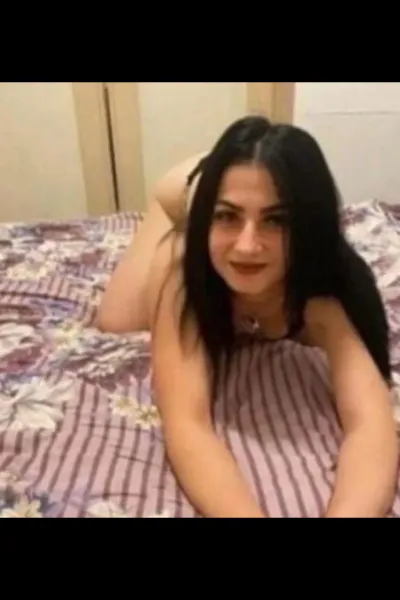 Elly Independent Witney Escort