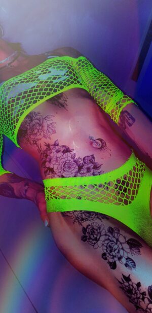 Sophia Jade TS showing off heavy tattoos