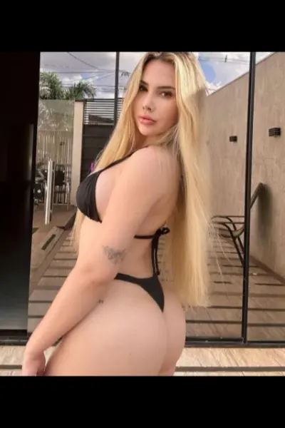 Sexy blonde Birmingham escort