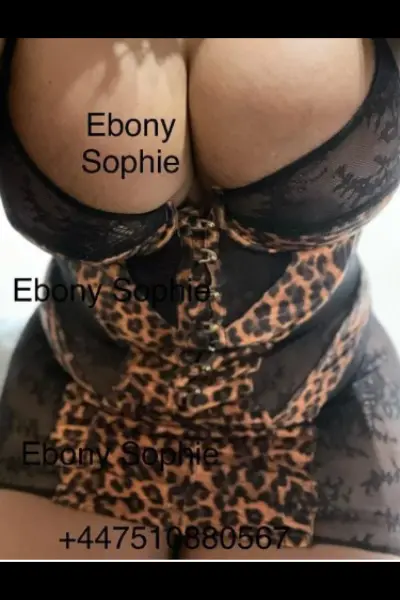 Busty ebony Leeds escort