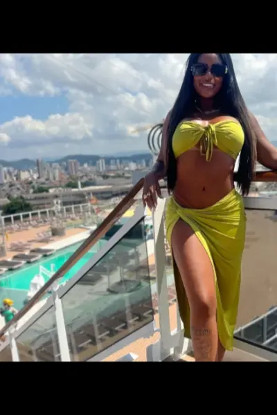 Busty Holyrood Park Escort on holiday