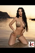 Hanna X posing in the sea