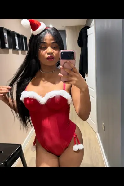 Leeds Latina escort in sexy santa outfit